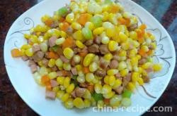 The method of stir frying diced pork with corn