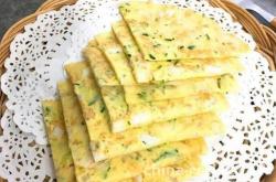 Preparation of whitebait cucumber Egg cakes