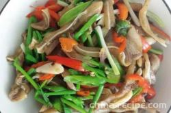 The method of stir frying pig ears