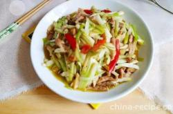 The method of making pickled pepper and chive shredded pork