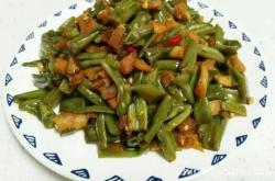 The recipe for appetizer and spicy diced vegetable stems