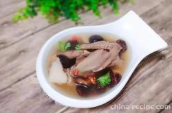 Method for making yam, mushroom, pigeon soup