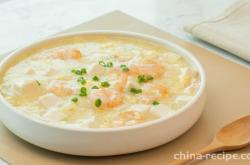 The recipe for shrimp and tofu soup