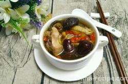 Preparation of Fresh Mushroom, Red Date, and Chicken Soup