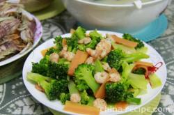 Stir fried Shrimp balls with broccoli