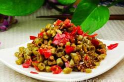 The recipe for minced meat and sour beans