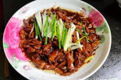 The recipe for Beijing sauce shredded pork