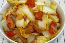 The method of stir frying pork with Chinese cabbage