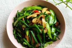 The recipe for shiitake mushrooms and chives