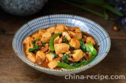 The recipe for sauce braised minced meat and tofu