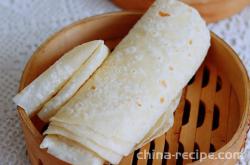 The method of steaming spring cakes with hot noodles