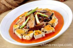 The method of stir frying cured meat with tofu