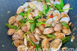 The method of stir frying flower shells