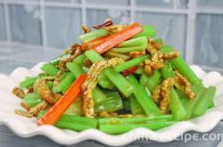 The method of stir frying celery with meat