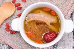 Preparation of Roast squab Soup with Red Dates and Chinese Wolfberry