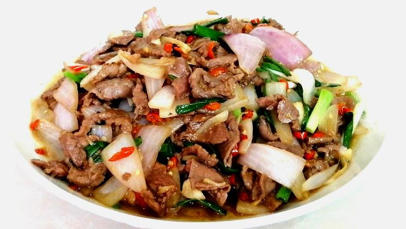 The recipe for stir frying beef with onions