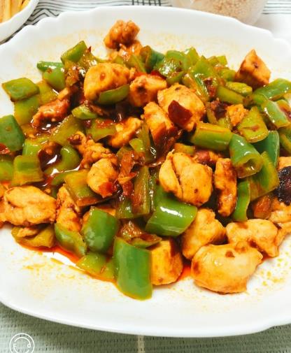 The recipe for spicy diced chicken