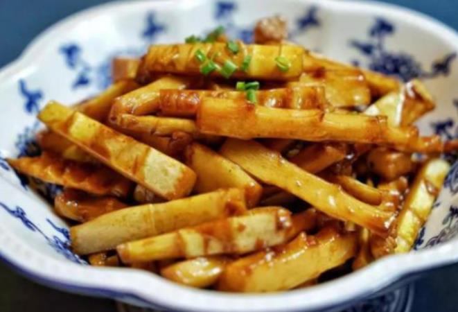 Braised Bamboo Shoots with Scallion Oil