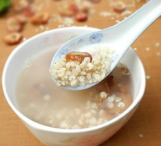 The practice of hawthorn and sorghum rice porridge