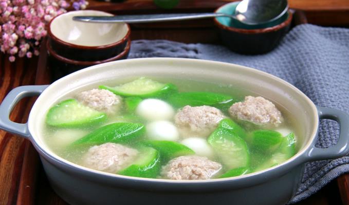 Chaoshan towel gourd fish Meat-ball soup