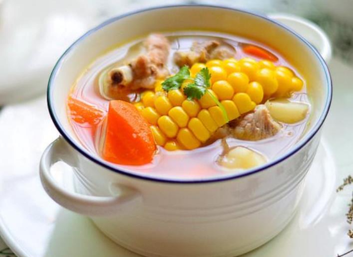 Carrot, corn, and pork rib soup, home cooked