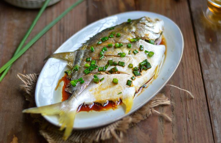 The recipe for steaming golden pomfret