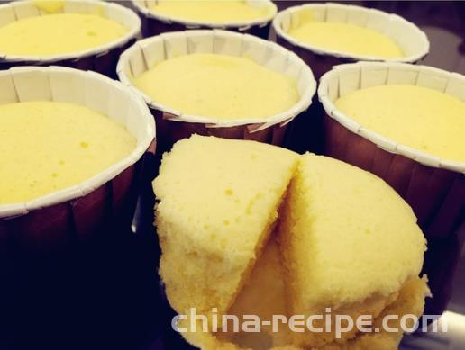 The recipe for steamed chicken cake with meat