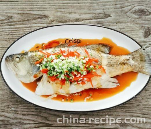 The recipe for steamed sea bass