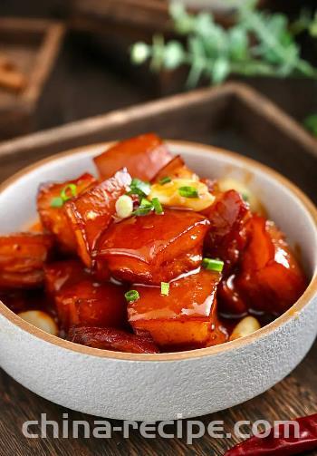 Braised pork belly in Brown Sauce