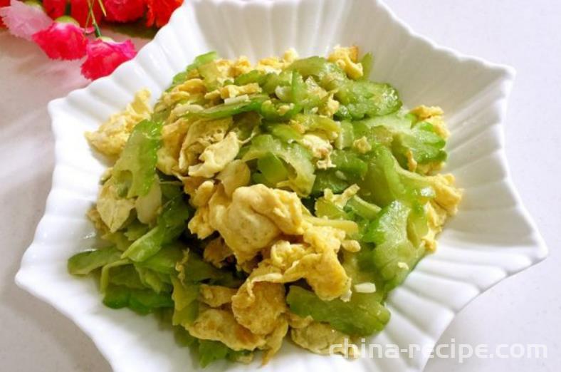 The recipe for stir fried bitter gourd eggs