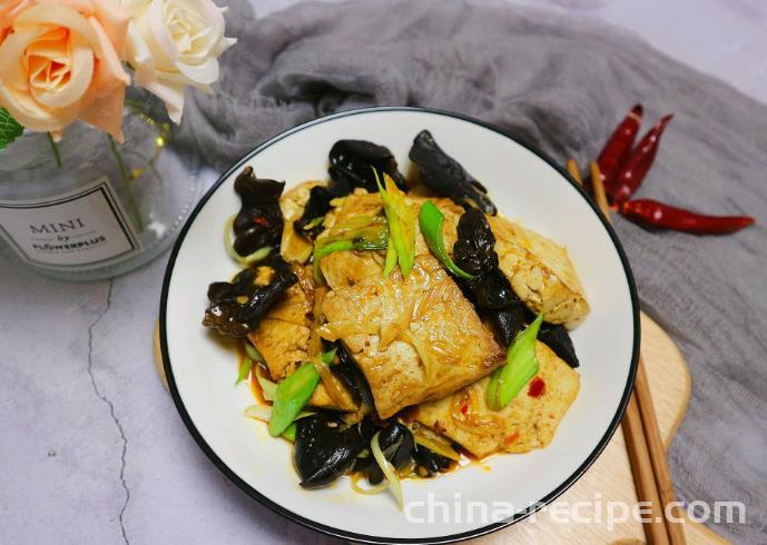 The Method of Braised Tofu with Mushroom