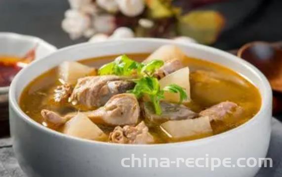 The recipe for sour radish and duck soup