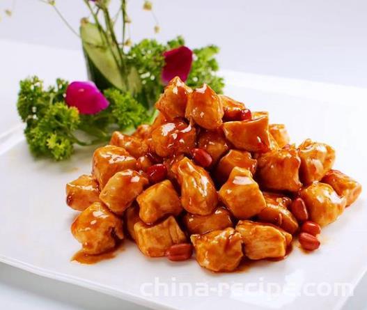 The recipe for stir frying diced chicken in soy sauce