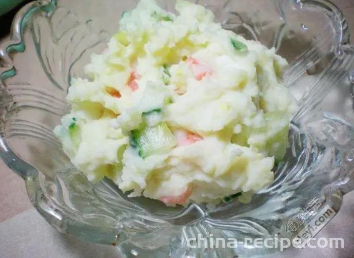 The recipe for mixed potato salad