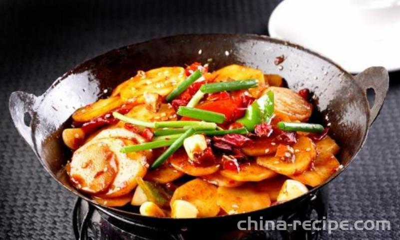 The recipe for spicy dry pot potato slices