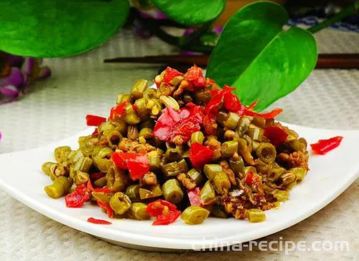 The recipe for minced meat and sour beans