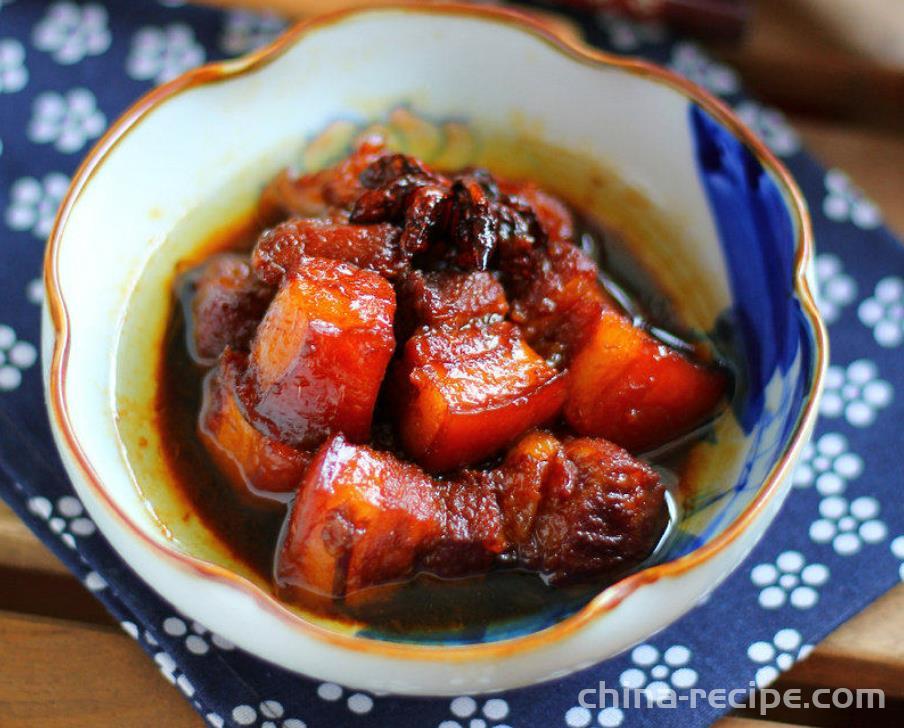 The practice of secret Braised pork belly in Shanghai