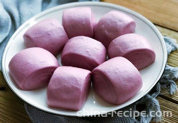 Preparation of purple potato Mantou