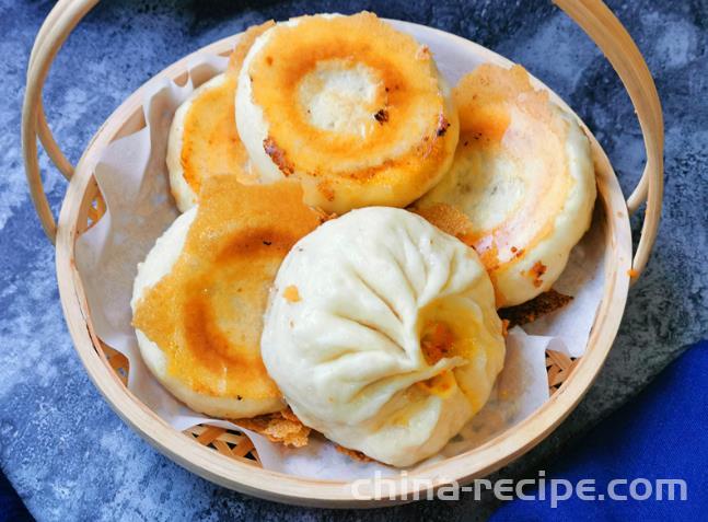 The recipe for frying carrot buns