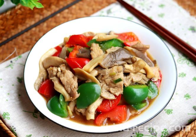 The method of stir frying pork with shiitake mushrooms