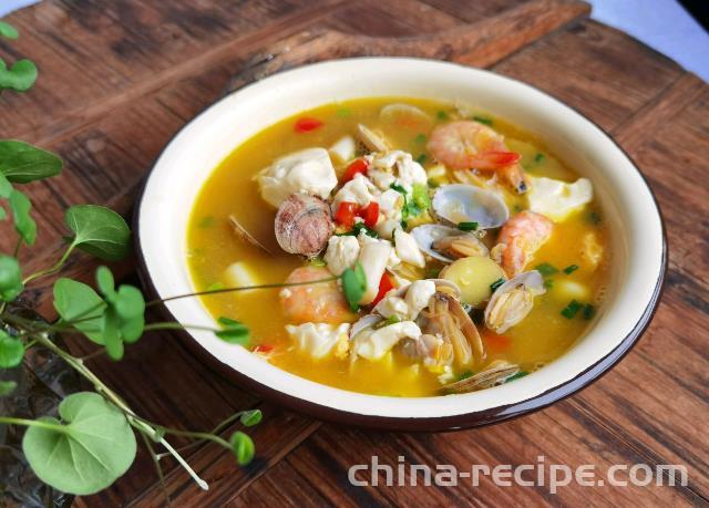 The recipe for seafood and tofu soup