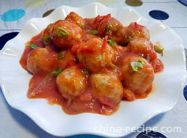 The method of steaming meatballs with tomato juice