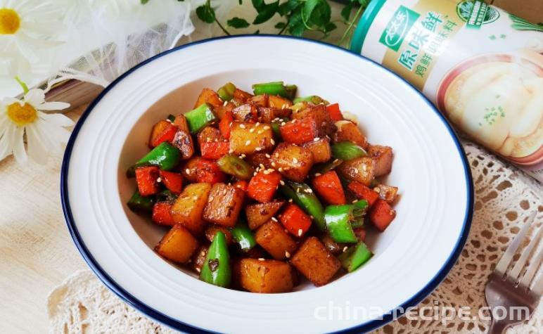 The recipe for stir frying diced pork