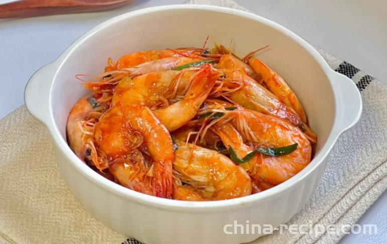 The recipe for braising prawns in oil