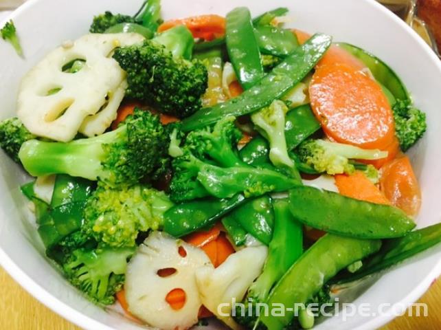 The method of stir frying seasonal vegetables