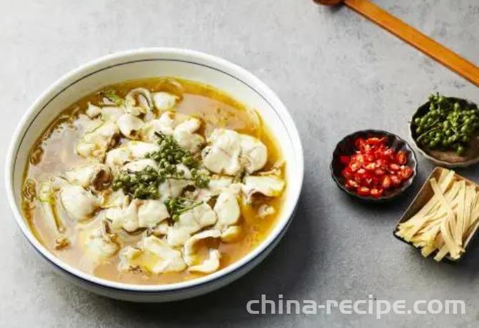 Making Boiled Fish with Spicy Vine Pepper