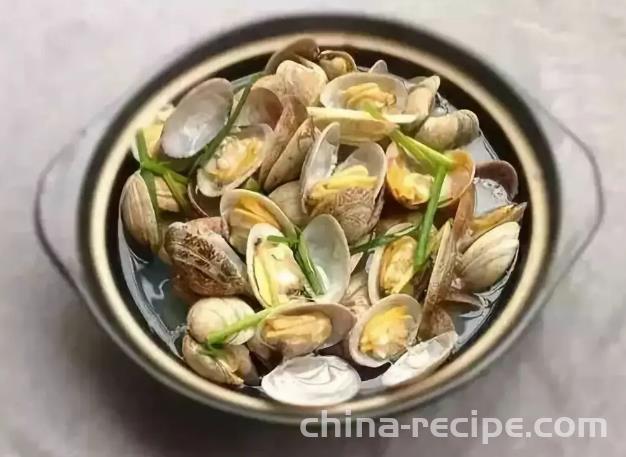 The recipe for steamed clams