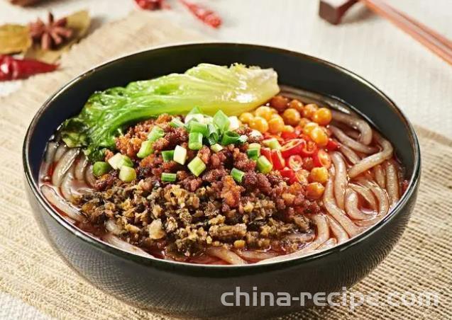 The recipe for sour and spicy noodles