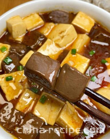 The recipe for black and white tofu