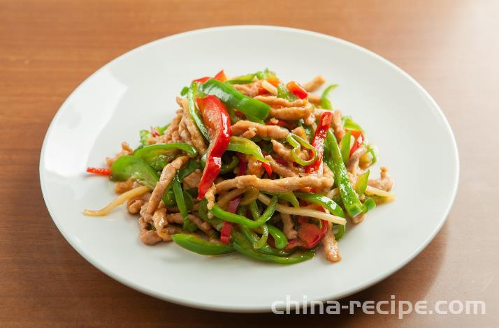 The recipe for shredded pork with chili peppers